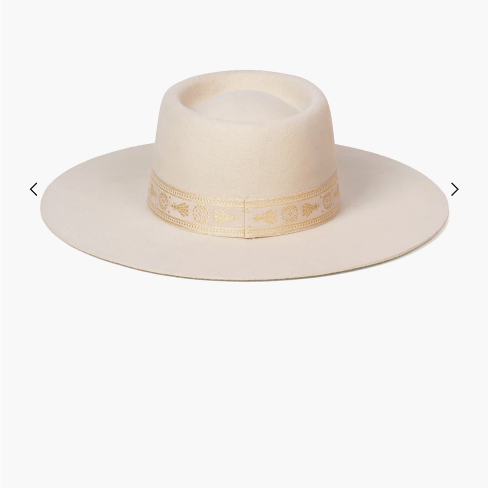 Lack of Colors cream hat